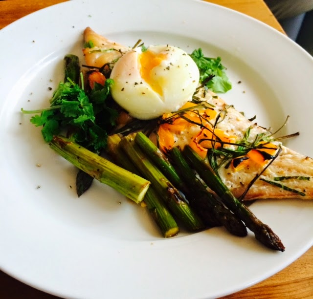 Slimming World Haddock, Perfect Poached Egg and Asparagus Breakfast