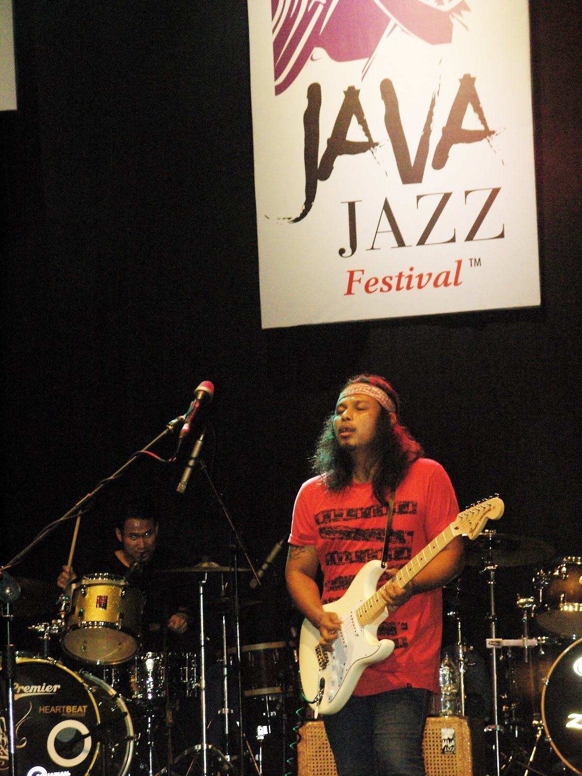 Harunmusa88: Gugun Blues Shelter feat Tony Monaco at Java Jazz festival