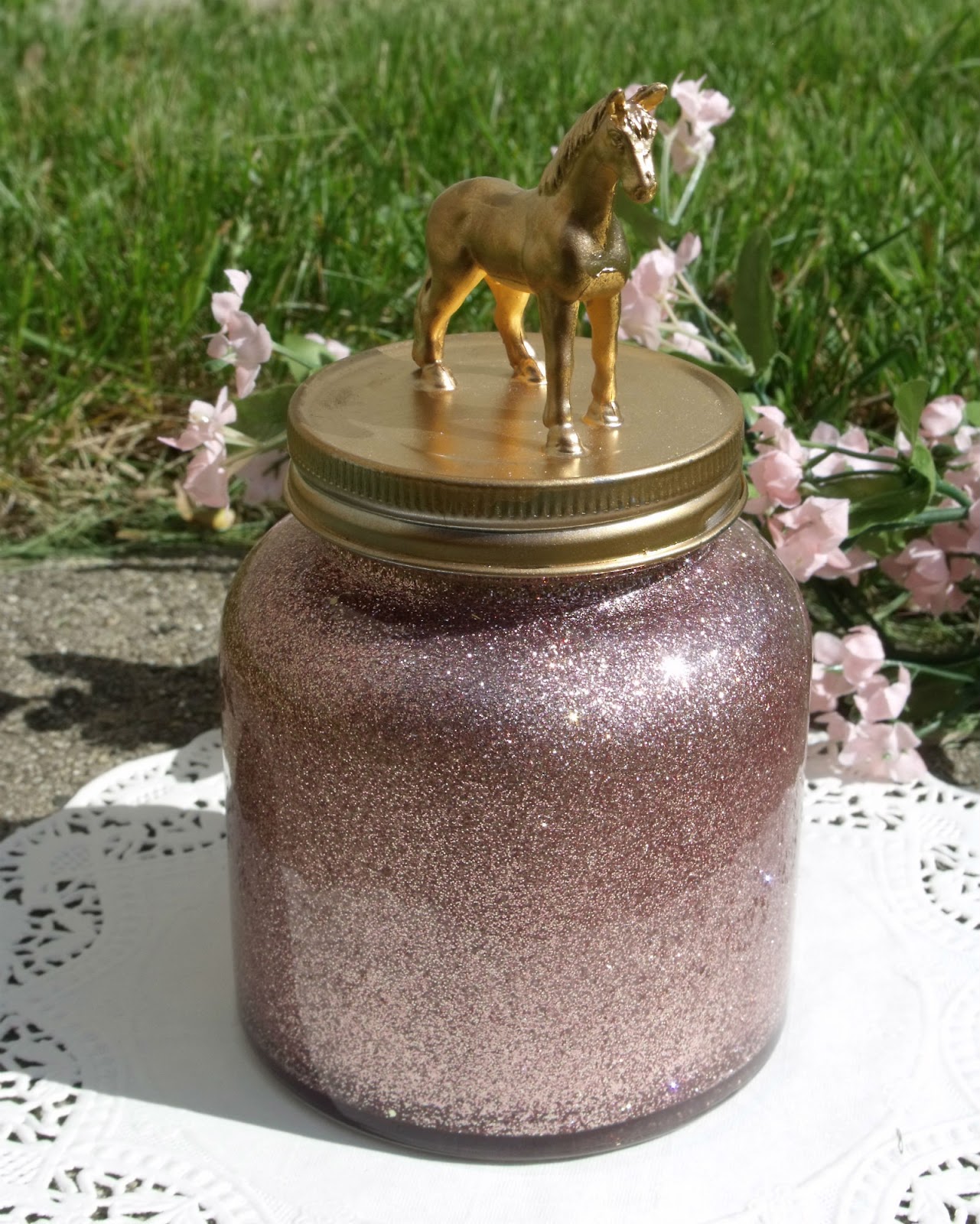 A Beautiful Party Animal Jar Kingdom