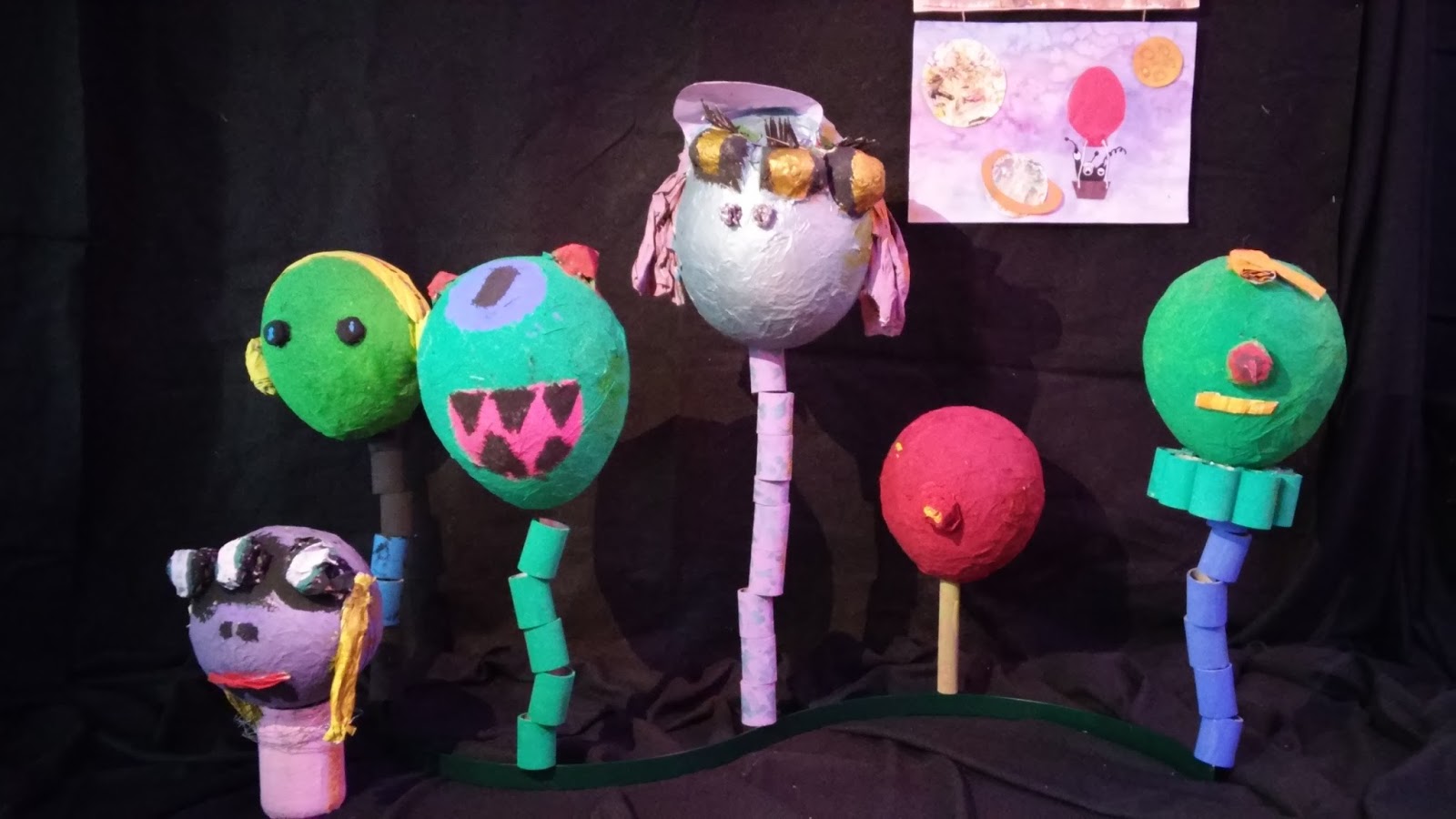 Paper mache alien head / Kašírování hlava mimozemšťana