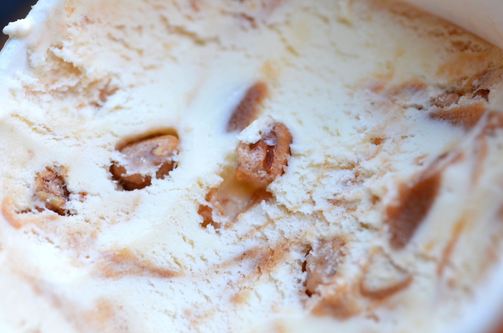 praline ice cream blue bell