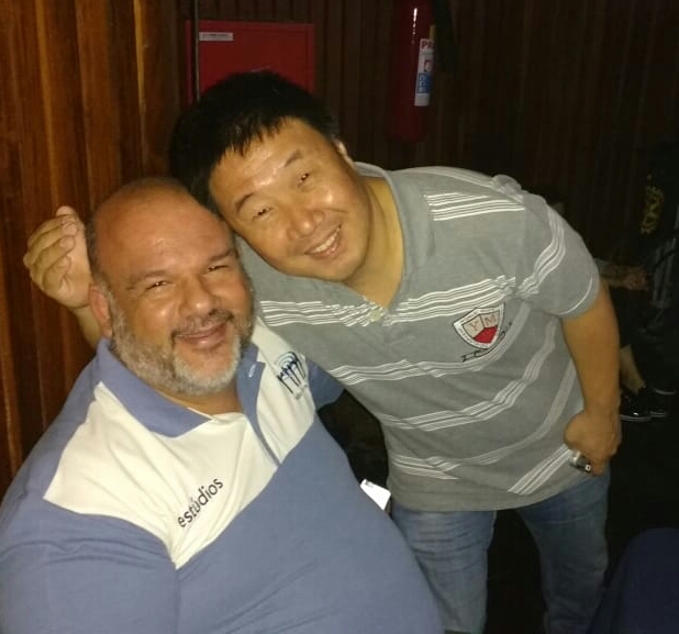 Com Daniel Choi