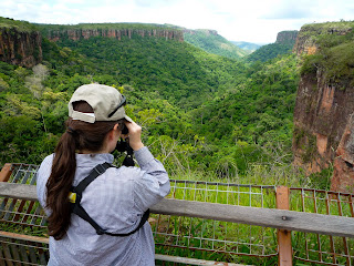 Aimee scanning from Veu da Noiva lookout