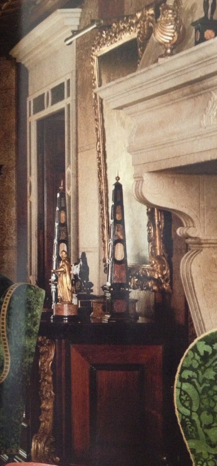Obelisk Decorating Inspiration from obelisks Tres chic!