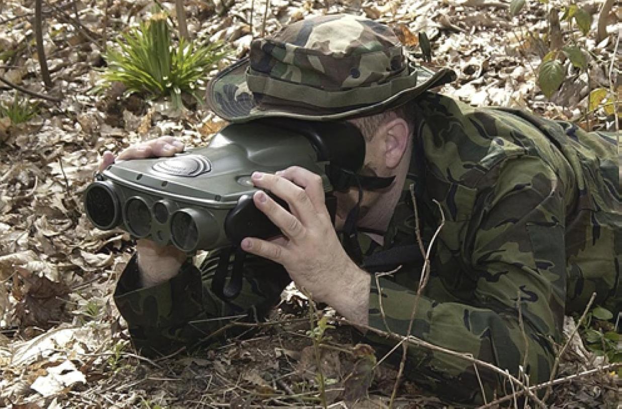 World Wide Defense Sagem book to the first 150 French Army Binoculars