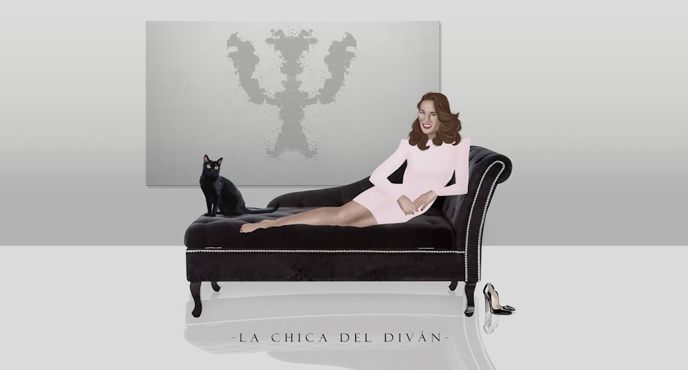 La Chica Del Diván