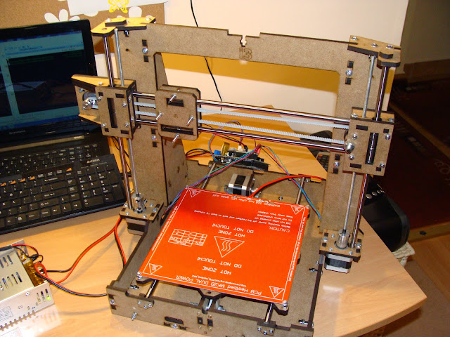 Imprimanta 3D - Asamblarea curelelor, heatedbed-ului și primul test de mișcare