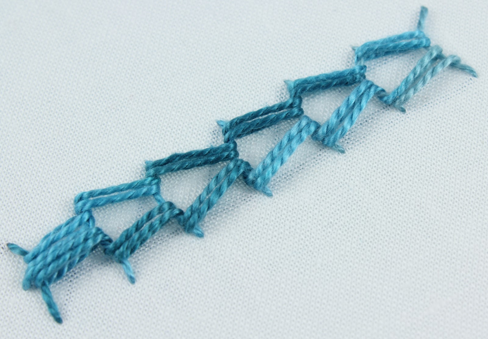 big B 100 Stitches Portuguese Border Stitch