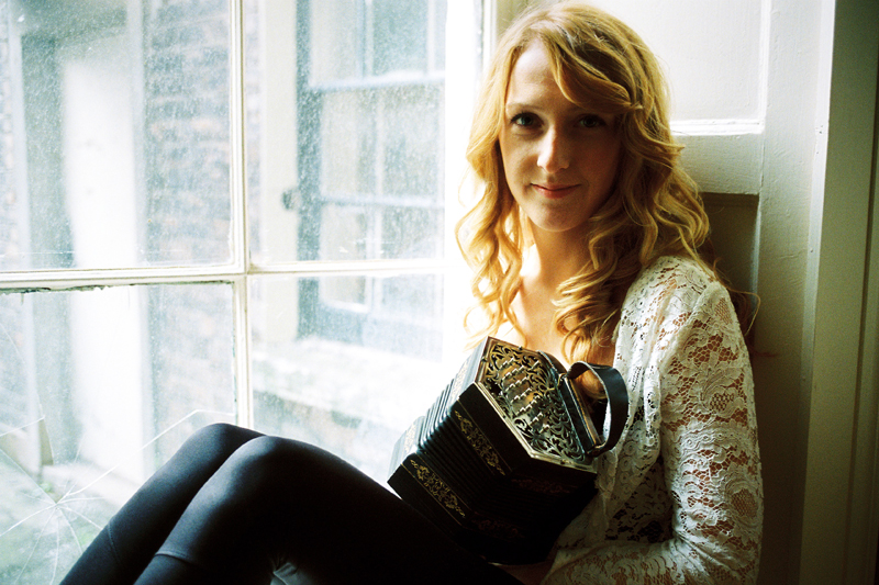 Review Caitlín Nic Gabhann Impresses With The Concertina New York