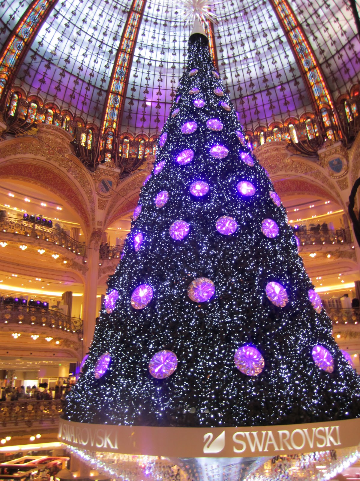 CHOCOLATE & CROISSANTS Galerie Lafayette Christmas Tree Dreaming of