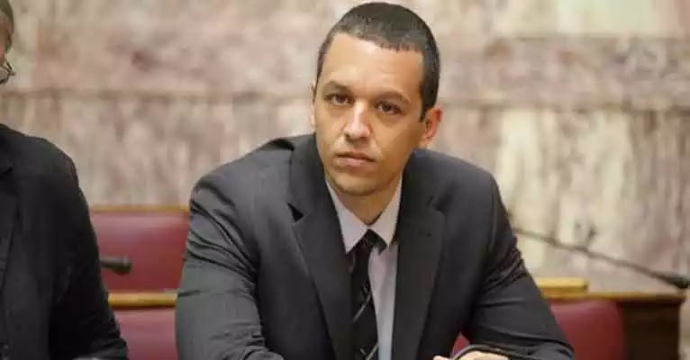 Πολίτης σε Κασιδιάρη: «Κοπρίτη, παίρνεις 7 χιλιάρικα το μήνα» – «Ελα έξω, παλιο… (βίντεο) Πολίτης σε Κασιδιάρη: «Κοπρίτη, παίρνεις 7 χιλιάρικα το μήνα» – «Ελα έξω, παλιο… (βίντεο)