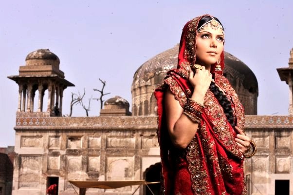 Pakistani Model and Singer Hadiqa Photo Gallery hot images