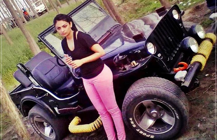 Neeru Bajwa Latest Unseen Rare Hot Photos | Hot Stills, Bikini Pics, HD Free Download neeru bajwa in pink panty mini skirt hot pics in car