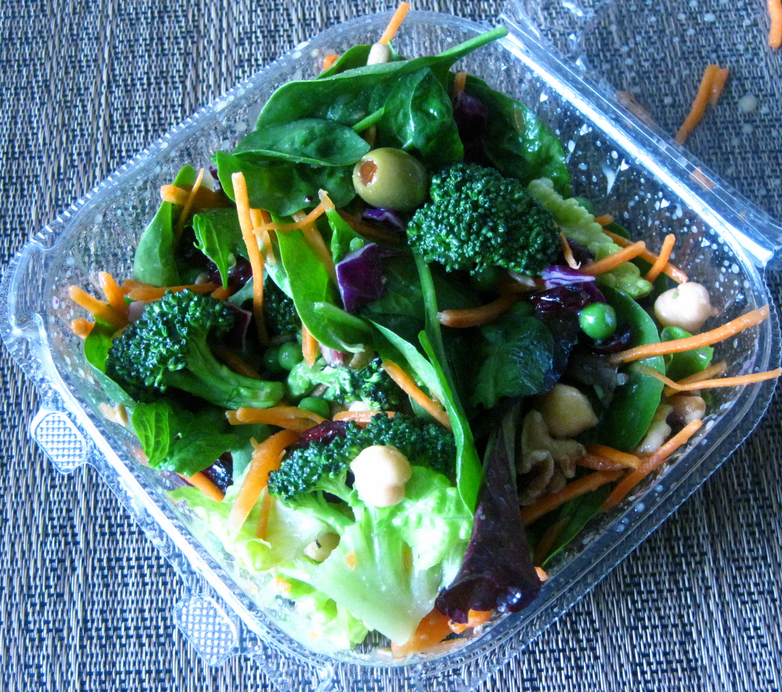 Foodtastic Mom Fast Food Supermarket Salad Edition