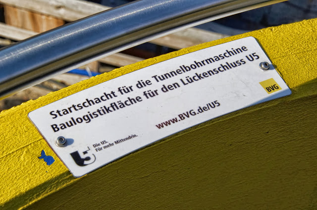 Baustelle Startschacht für die Tunnelbohrmaschine Baulogistikfläche für den Lückenschluss U5, Rathausstraße 19, 10178 Berlin, 01.10.2013