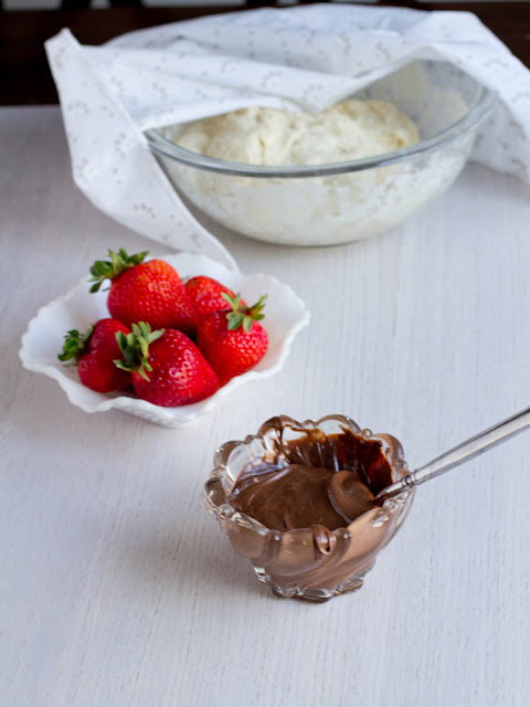 Nutella Strawberry Chocolate Pizza Nutella Strawberry Chocolate Pizza