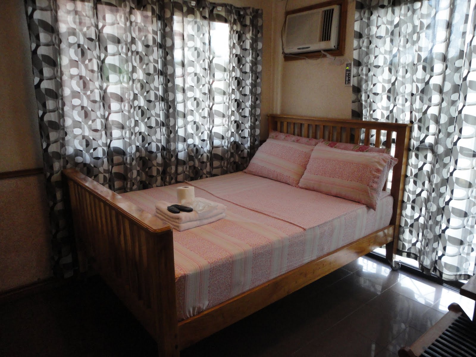 KENI PO ROOMS IN TAGAYTAY SINGLE/ TWIN SHARING ROOM