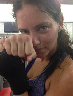 adriana-lima-boks-antrenmanı-sonrası-makyajsız-hali