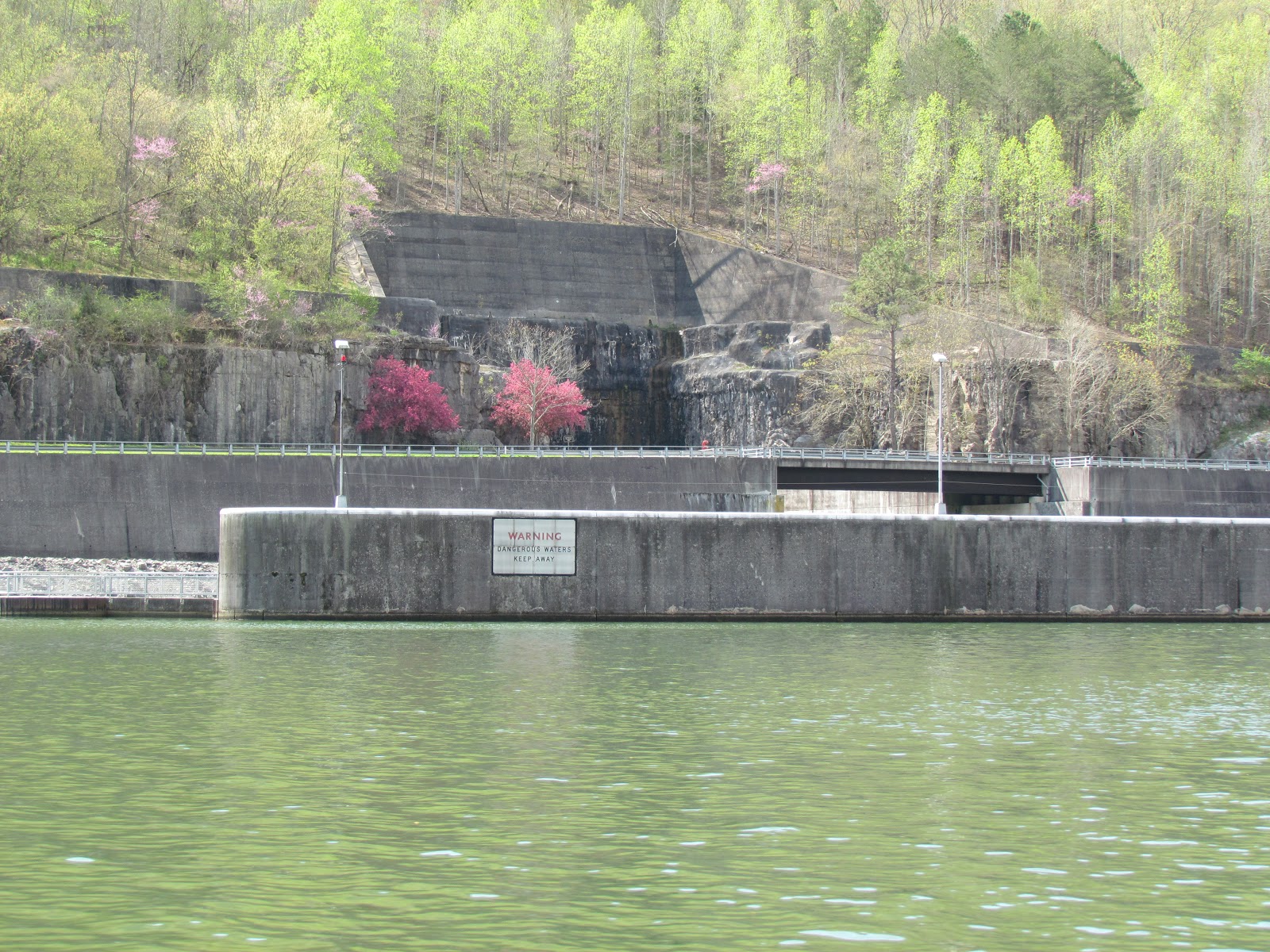 KnotSoFast Tugboat Travels Nickajack Dam to Chattanooga with Nathan