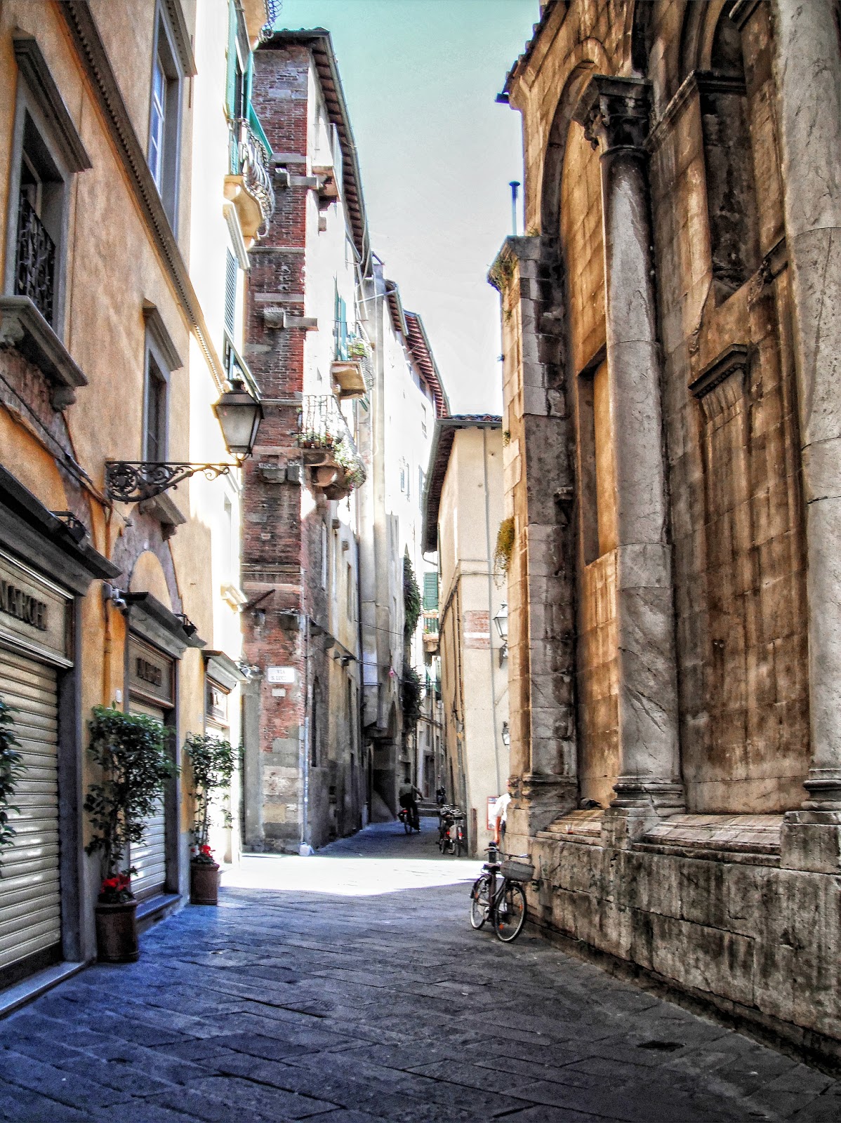 One Path Super >> A picture a day: Italian alley One Path Super >> A picture a day: Italian alley