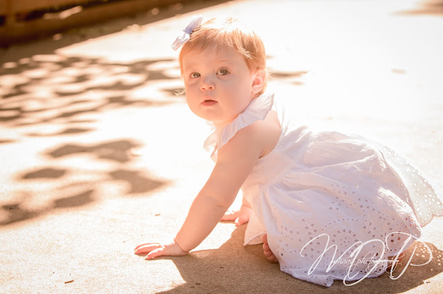 ©2015 MHaas Photography family photography, louisville, ky family photos, anchorage park, family portraits, one year old, girl