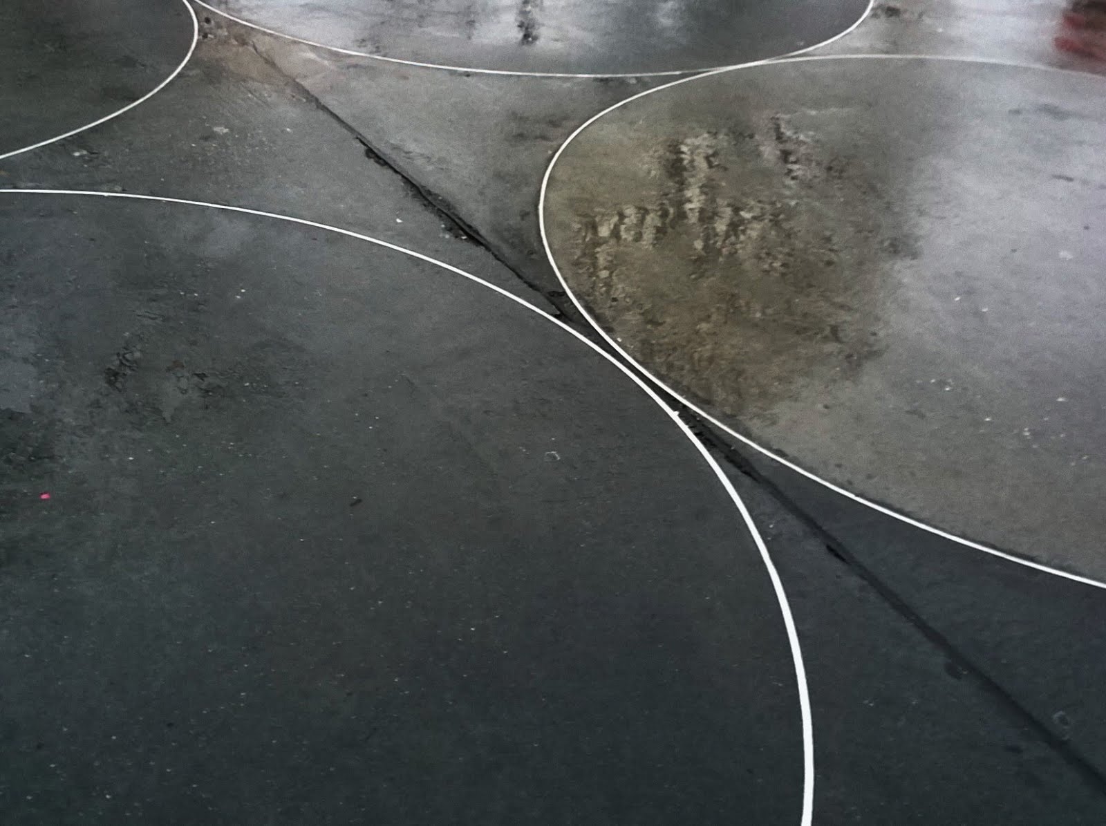 New York Guggenheim Winter Rain