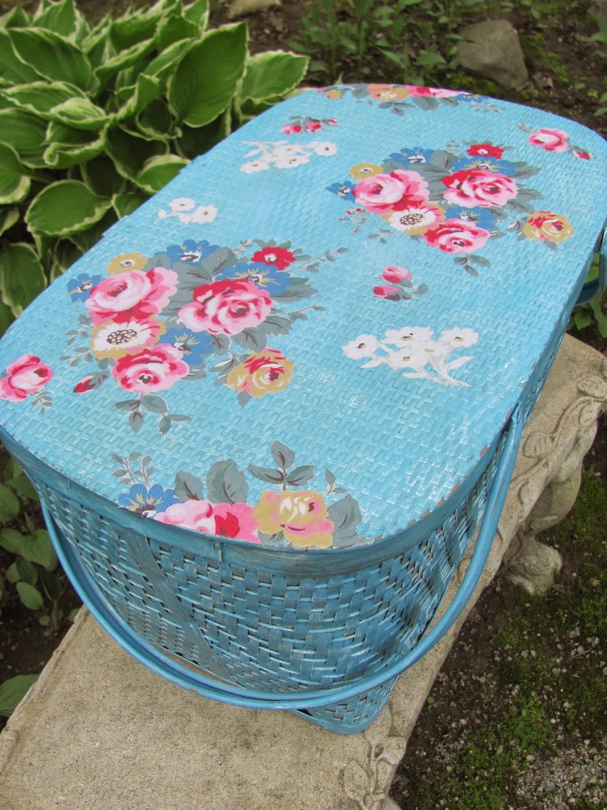 My Shabby Chateau Vintage Picnic Basket Makeover