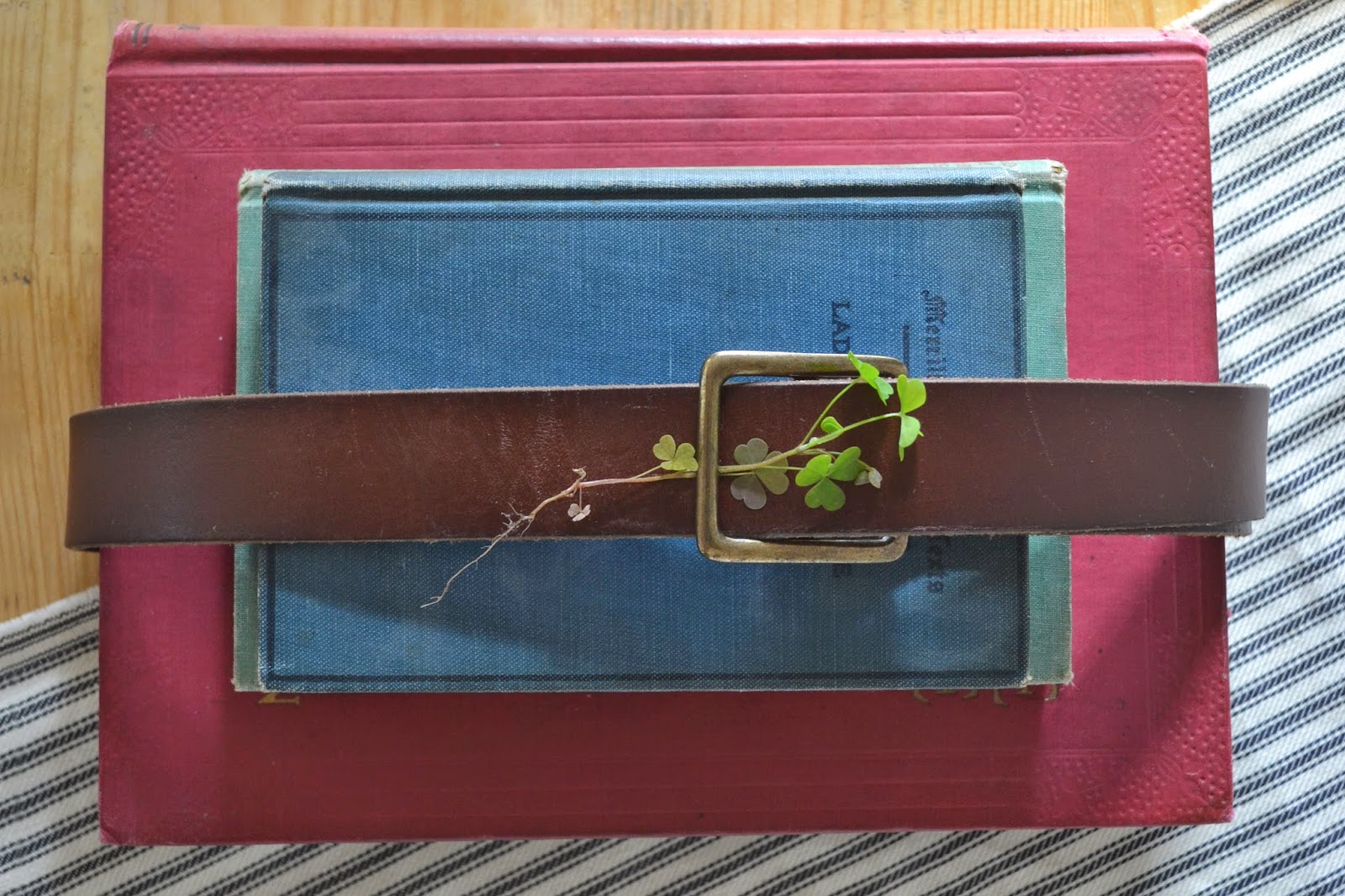 Attic Lace How to Press Flowers Using Books