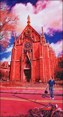 THE LORETTO CHAPEL