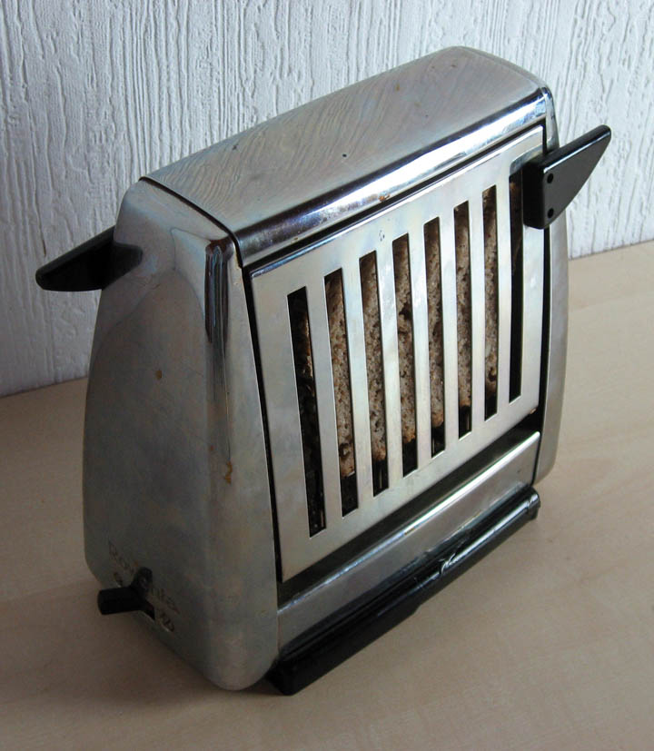 The Hausfrau Journal Vintage Rowenta toaster the best thing since sliced bread?
