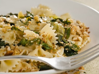 Gravatinha com Escarola, Alho e Pão Crocante (vegana)