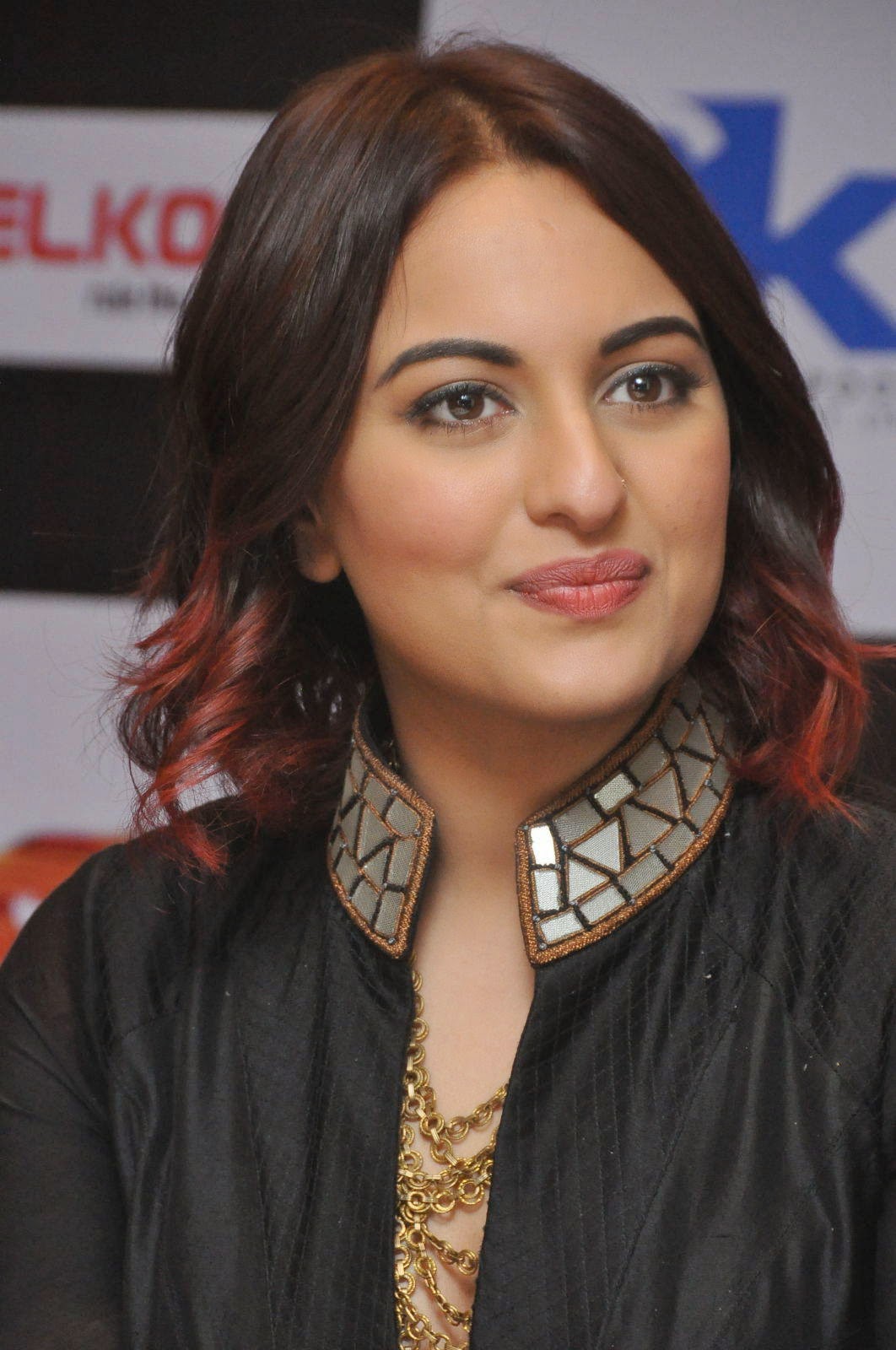 Tevar Photos Tevar Images Tevar Movie Stills Tevar - sonakshi sinha tevar wallpapers