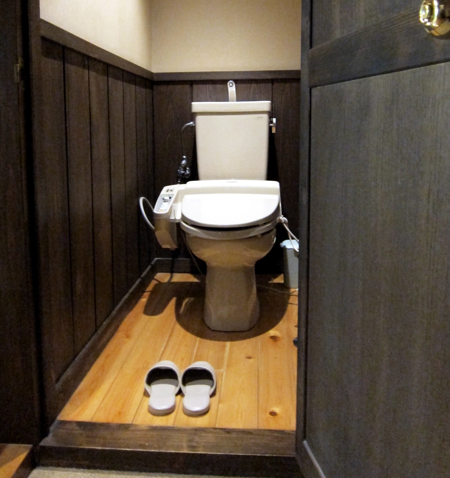 京都市 KyoToKyo 東京 Les Toilettes Japonaises