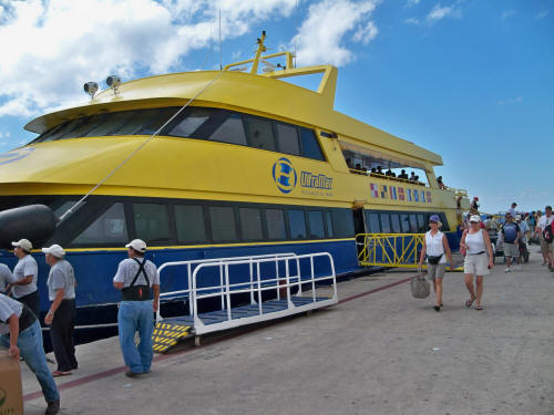 Cruce en barco de Playa del Carmen a Cozumel horarios Ferry Shuttle