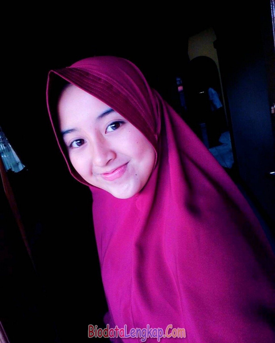 Foto satpam wanita cantik 3 Foto satpam wanita cantik 87
