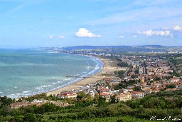 Vasto, vista dal belvedere di Piazza Guglielmo Marconi Vasto, vista dal belvedere di Piazza Guglielmo Marconi