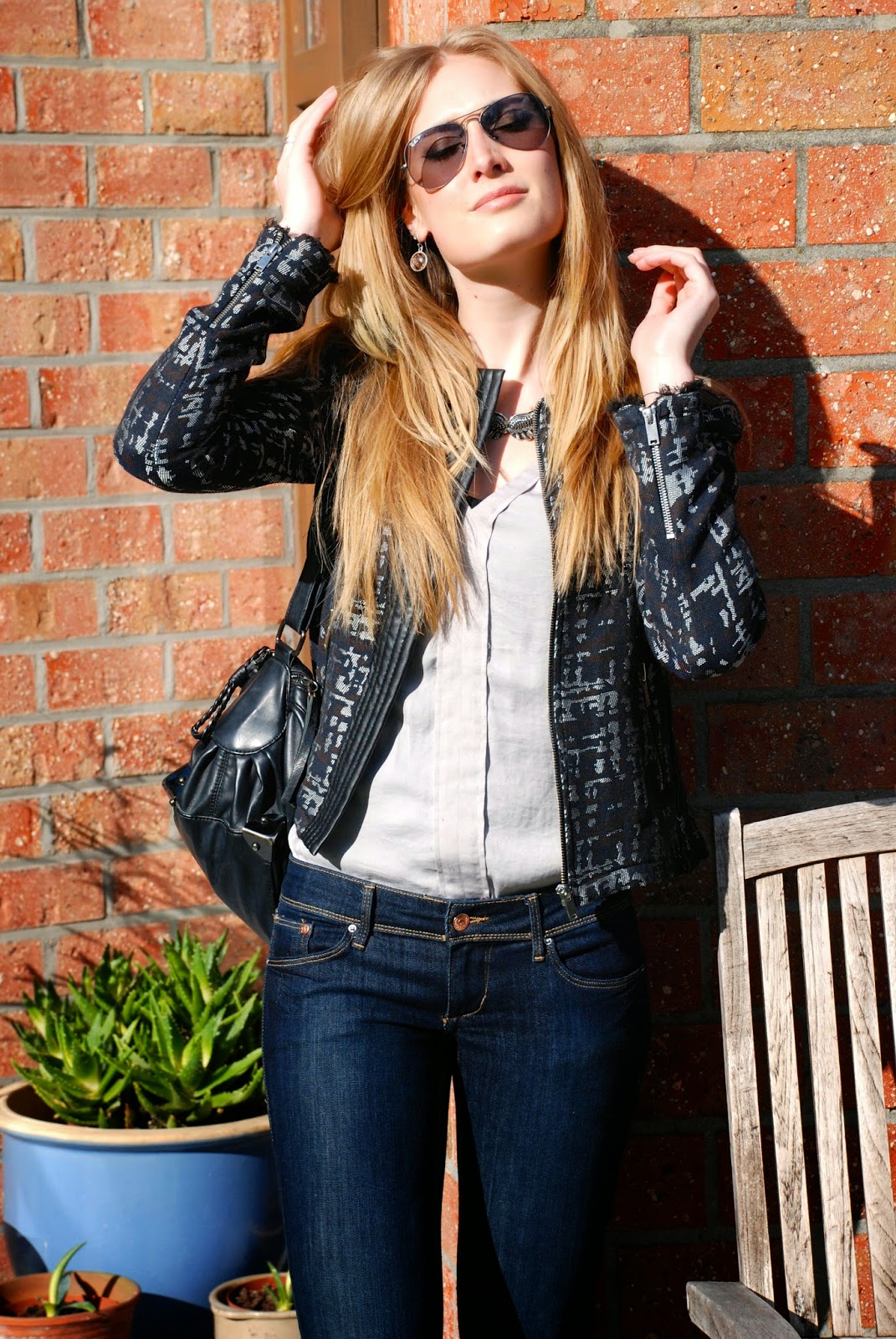 Polished Cats Outfit Stylish in Jeans