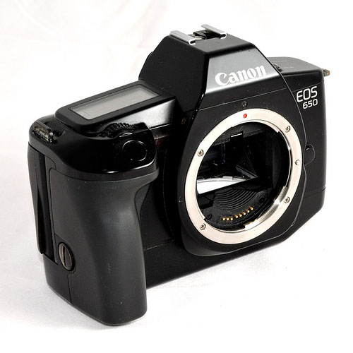 CANON_EOS650QD.jpg