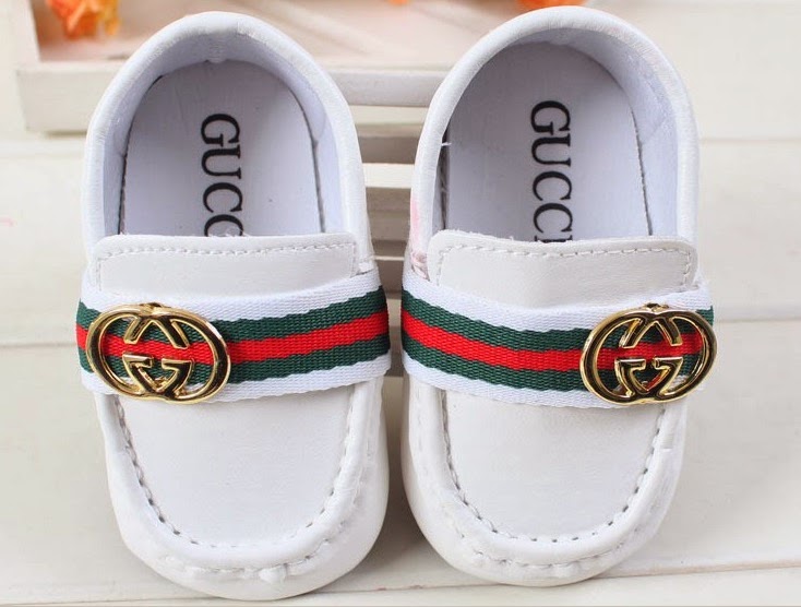 sapatinho de bebe importado