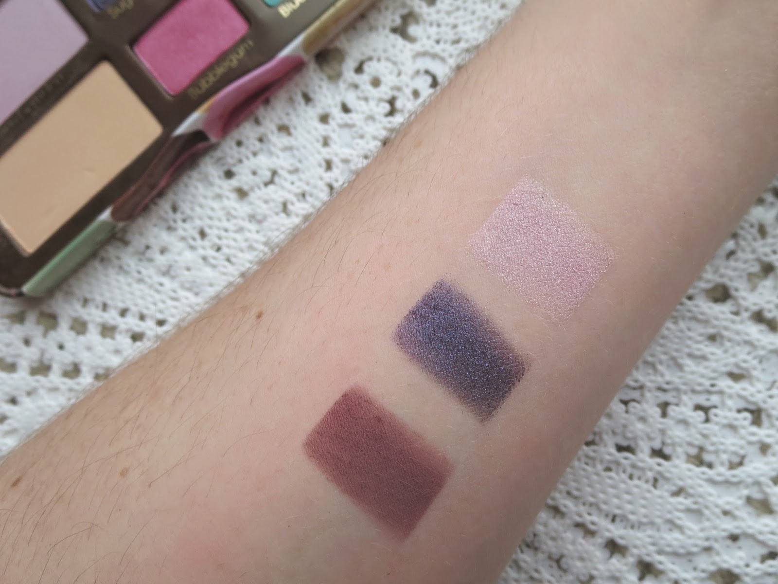 a picture of Too Faced Sugar Pop palette swatch (Strawberry Ice, Sugared Violet, Blackberry)