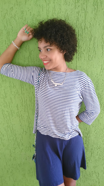 Foto:Pense Bela Look Saia Azul e Listras