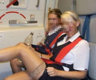 http://4.bp.blogspot.com/-yglPKfn1aIw/TXN92inQr3I/AAAAAAAAFvI/Mzka6goWd3k/s400/Pramugari%2BBritish%2BAirways4.jpg