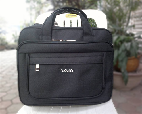 [Image: meo-de-chon-tui-xach-dung-laptop-chat-luong.jpg]