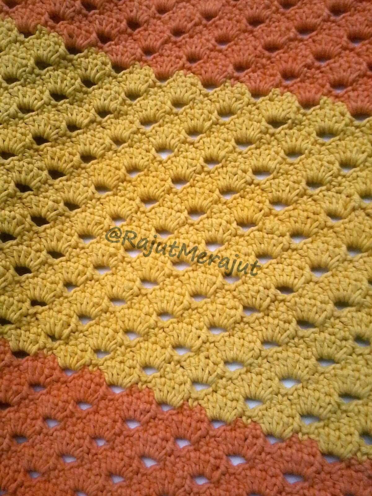 Rajut Merajut by Norika Ayu Dewi Crochet Tablecloth