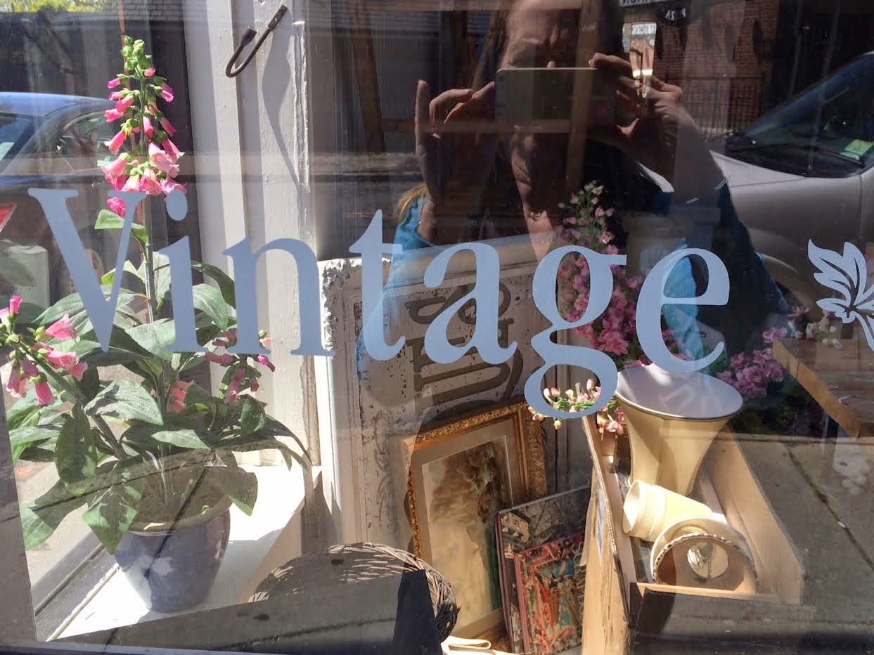 Maison Decor Potpourri Post My bathroom, mora clocks, stores opening