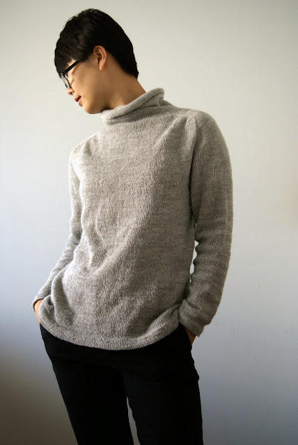 Lightweight saddle shoulder funnel neck sweater lightweight, durable, warm, and thin