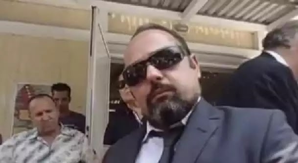 Το μάθατε για Αρτέμη Σώρρα; κατηγορείται λέει για την κατ' εξακολούθηση εξαπάτηση χιλιάδων πολιτών! εδώ γελάμε!! Το μάθατε για Αρτέμη Σώρρα; κατηγορείται λέει για την κατ' εξακολούθηση εξαπάτηση χιλιάδων πολιτών! εδώ γελάμε!!