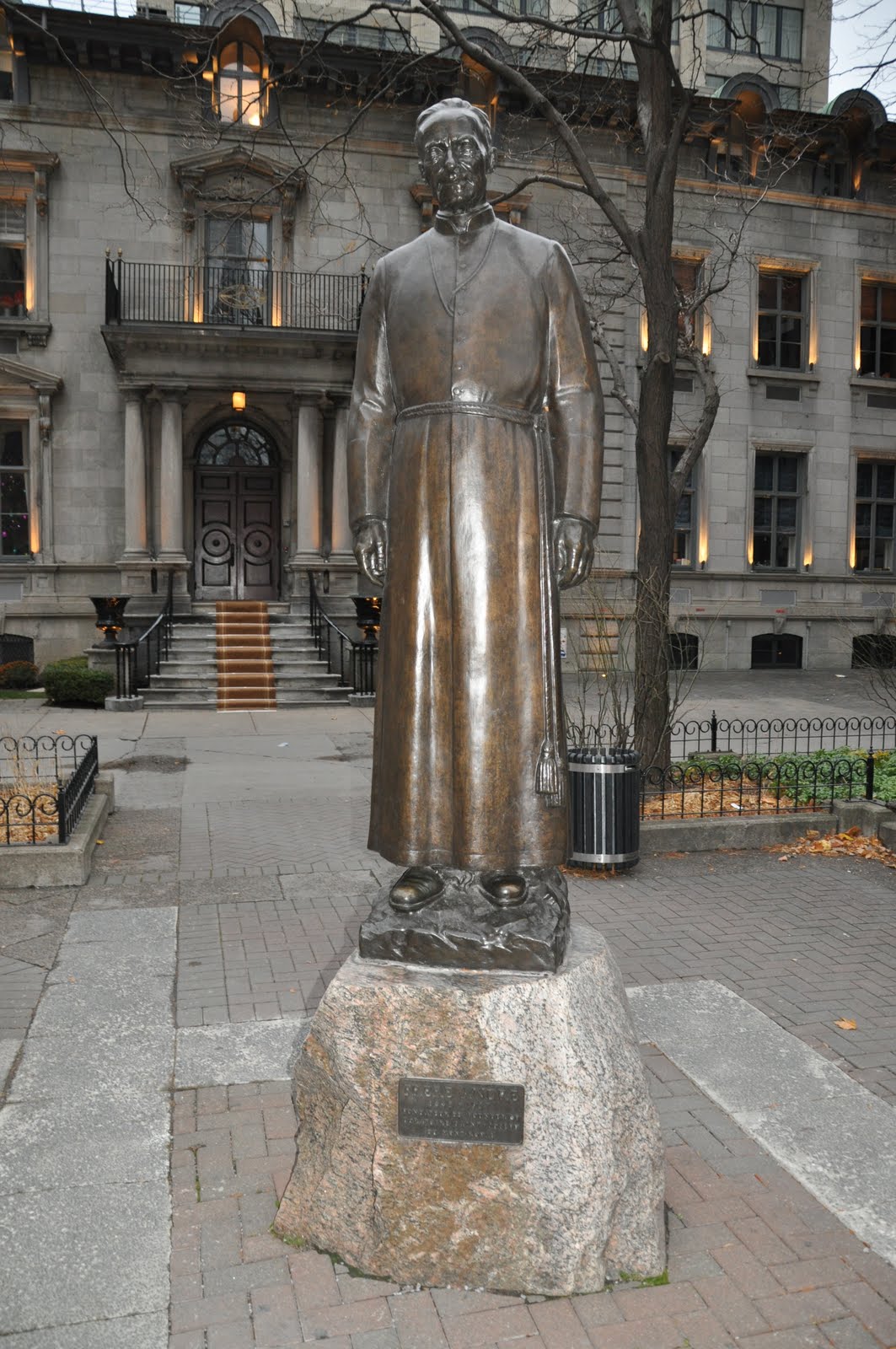 Orbis Catholicus Secundus New Canadian Saint St. André Bessette, CSC
