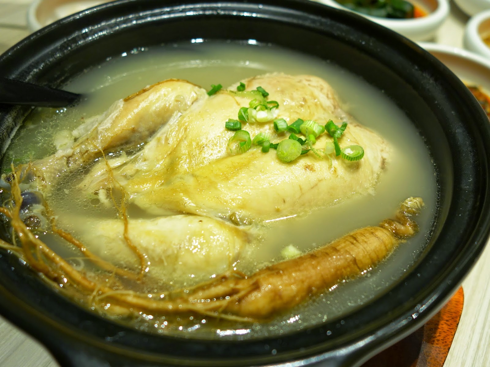 PinkyPiggu Crystal Jade Korean Ginseng Chicken & BBQ Restaurant Moves