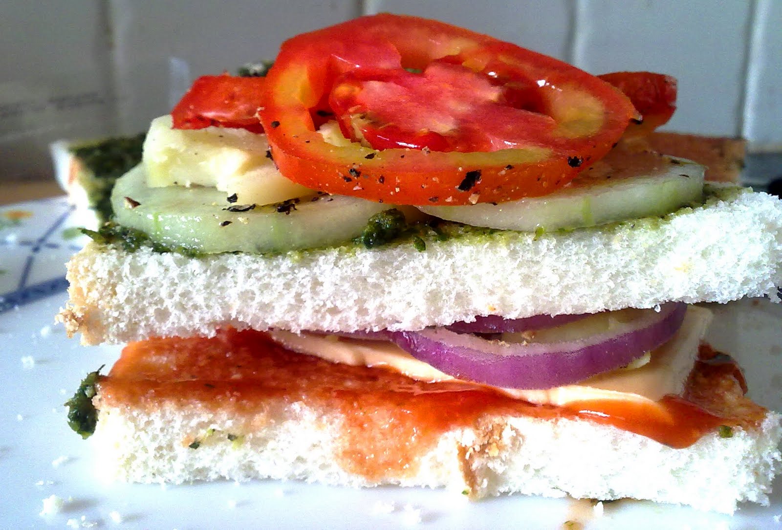 yummy to tummy Vegetable Sandwich